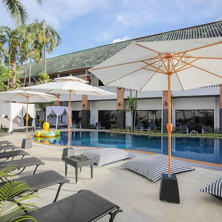 Etk Patong Resort Bagian luar foto