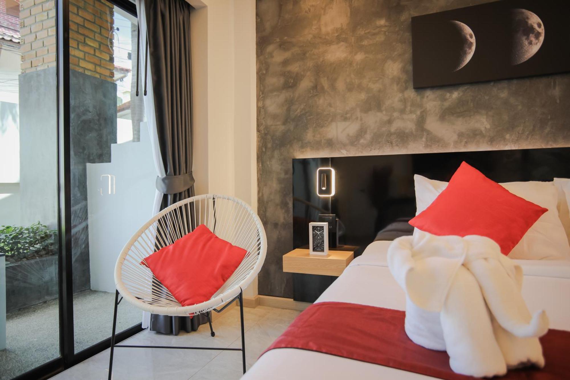 Etk Patong Resort Bagian luar foto