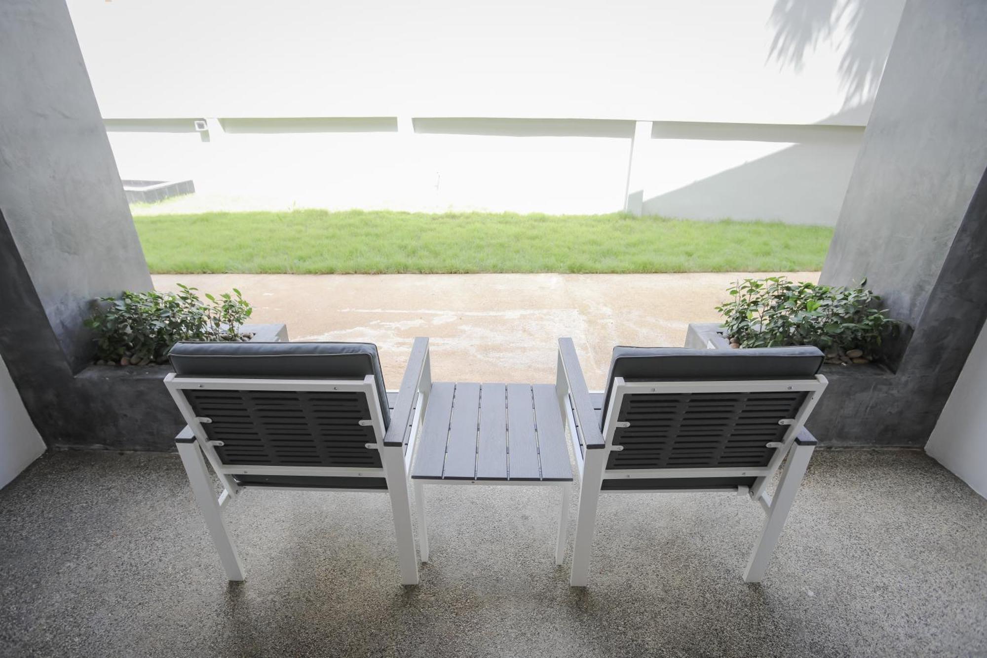 Etk Patong Resort Bagian luar foto