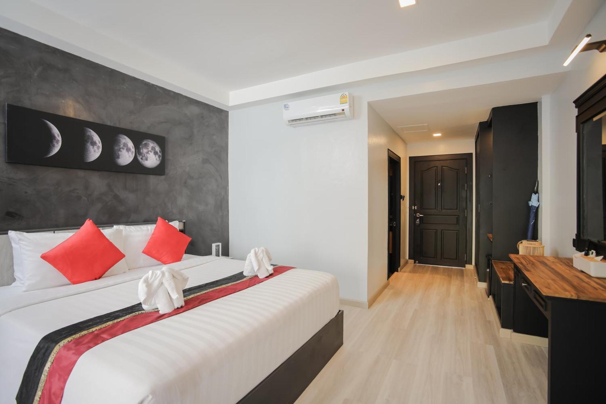 Etk Patong Resort Bagian luar foto
