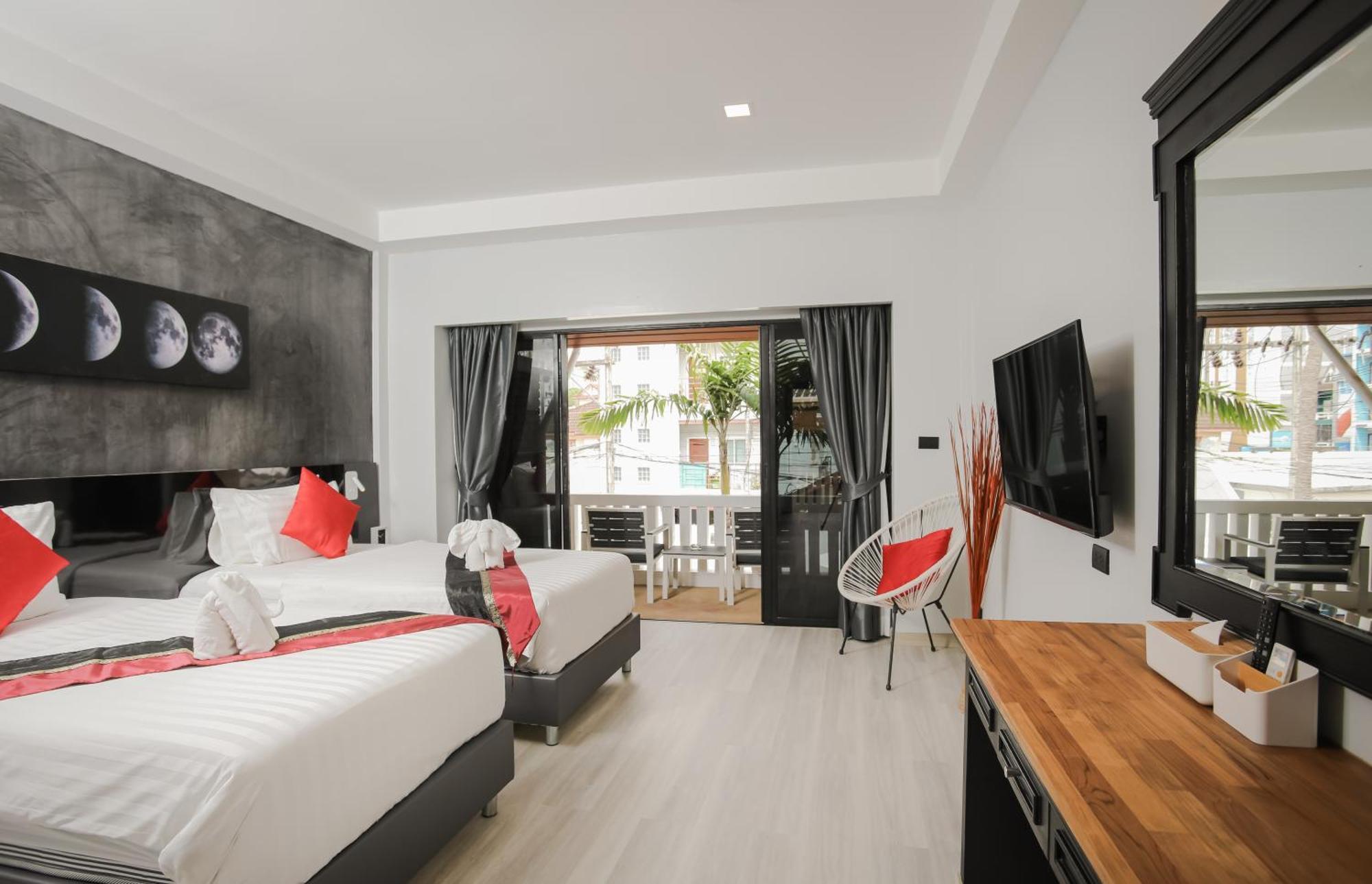 Etk Patong Resort Bagian luar foto