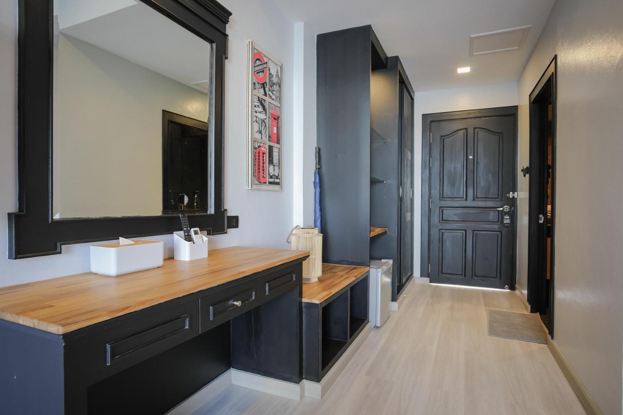 Etk Patong Resort Bagian luar foto