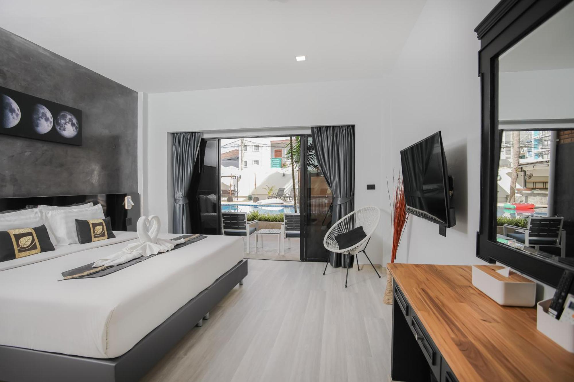 Etk Patong Resort Bagian luar foto