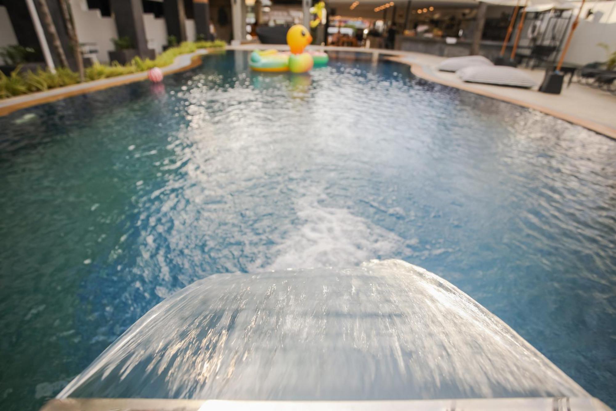 Etk Patong Resort Bagian luar foto