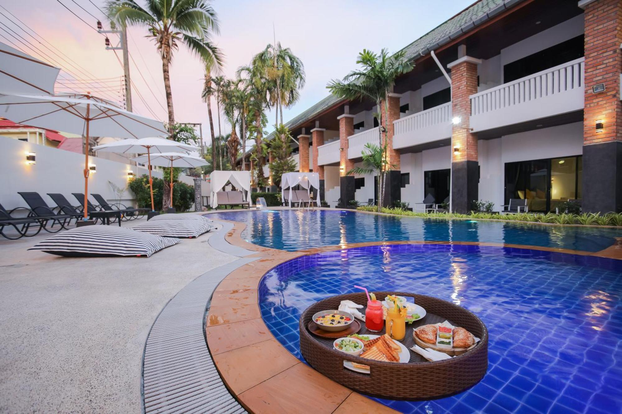 Etk Patong Resort Bagian luar foto